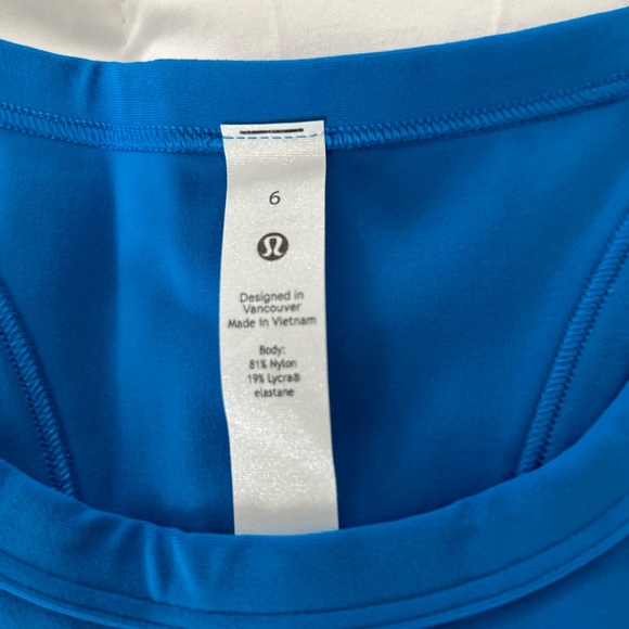 Size 4 brand new lulu lemon tank - Picture 2 of 3